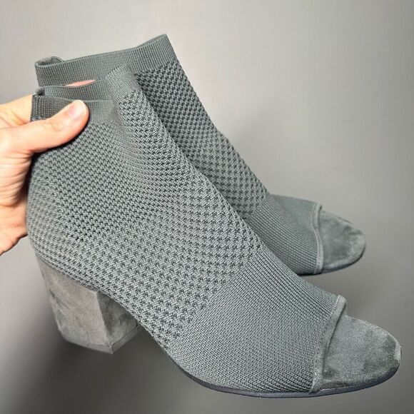 New Eileen Fisher Margate Stretch Knit Peep Toe Gray Bootie Size 9 NWOT - Picture 1 of 6